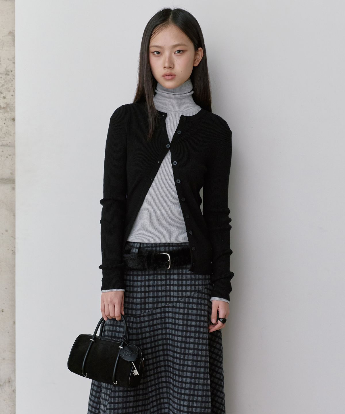 몽돌(MONGDOL) [백 참 SET] 리얼 소가죽 스웨이드 미니백 블랙 MDBG015BLACK