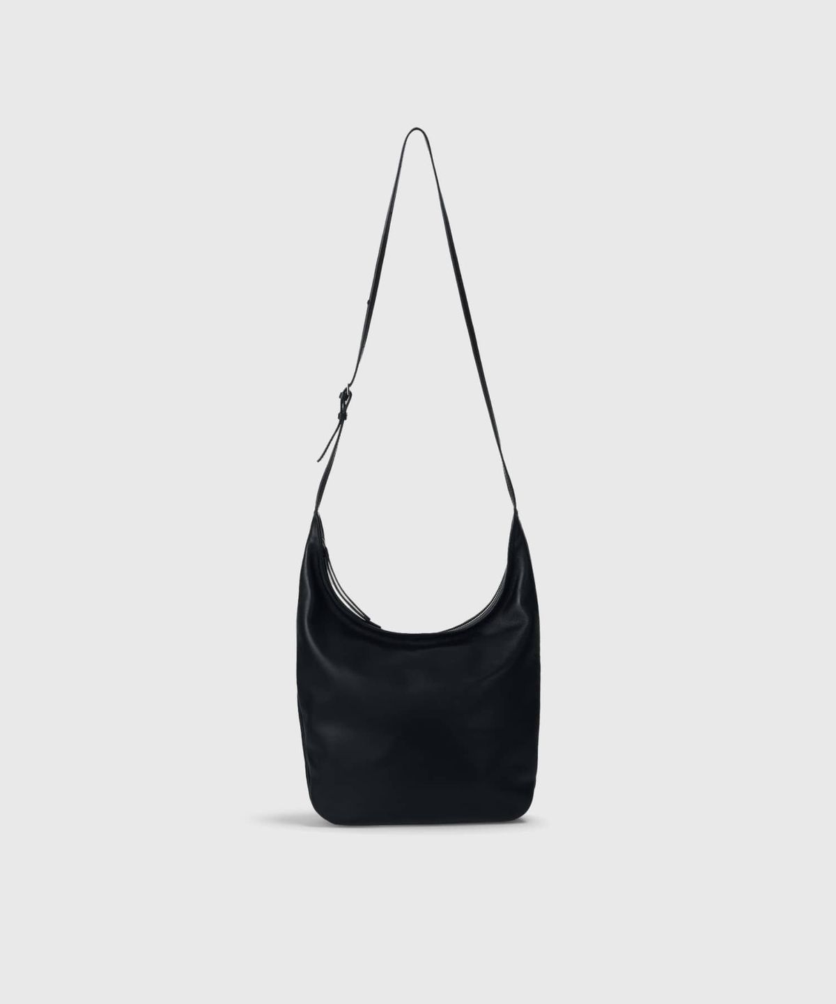룩캐스트(LOOKAST) 롱 스트랩 호보 백_블랙 / LONG STRAP HOBO BAG_BLACK
