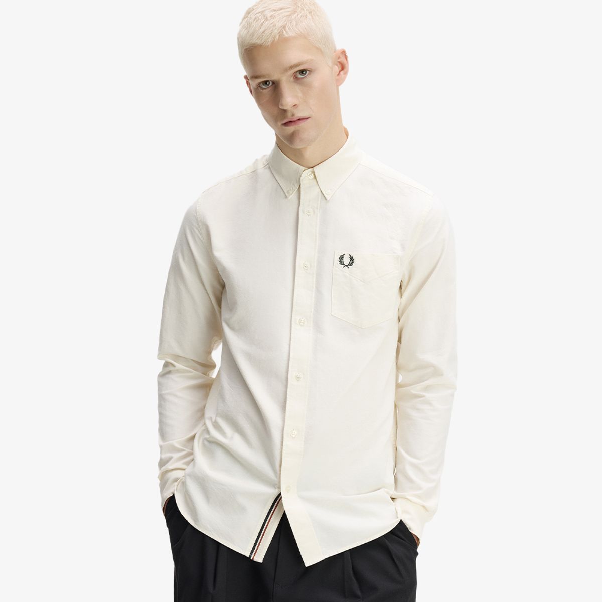 프레드페리(FRED PERRY) [Sharp] 컨실드 팁드 옥스포드 셔츠 - 에크루 AFPM2G33452-560