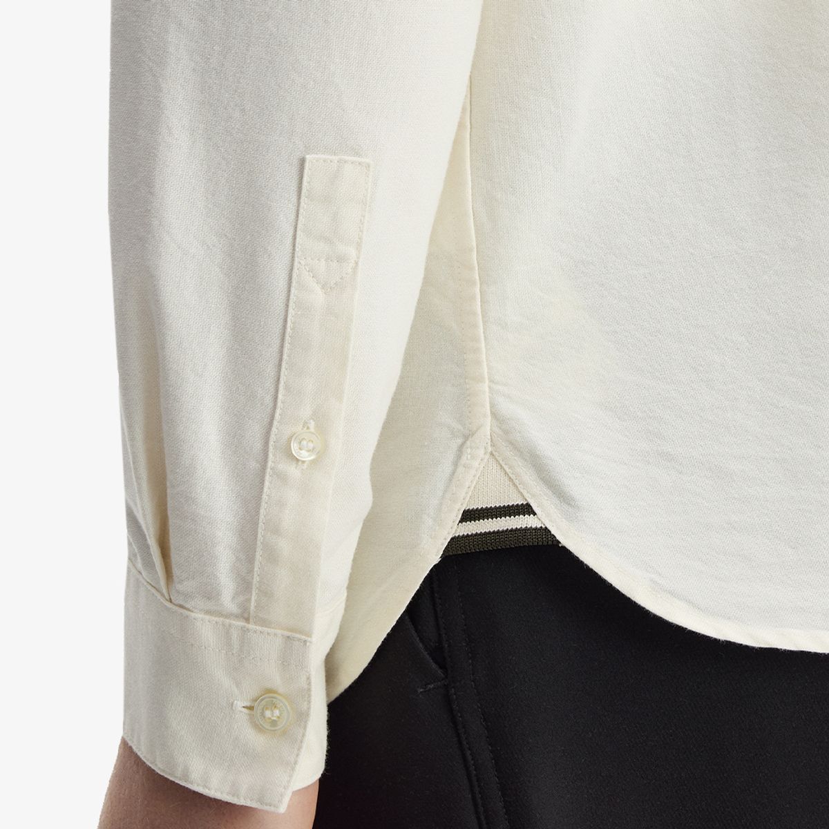프레드페리(FRED PERRY) [Sharp] 컨실드 팁드 옥스포드 셔츠 - 에크루 AFPM2G33452-560