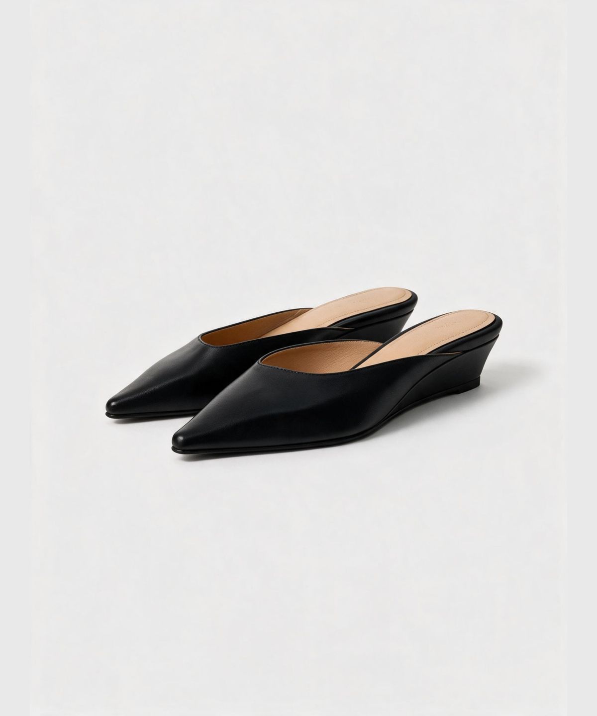 룩캐스트(LOOKAST) 레더 포인티드 스틸레토 뮬_블랙 / LEATHER POINTED STILETTO MULES_BLACK