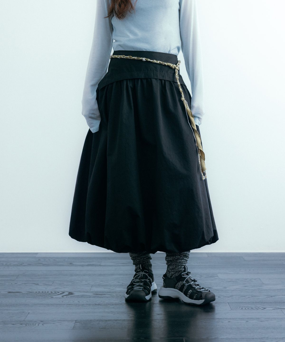 이요우아(IYOWUAH) Bloom Layered Skirt, Black