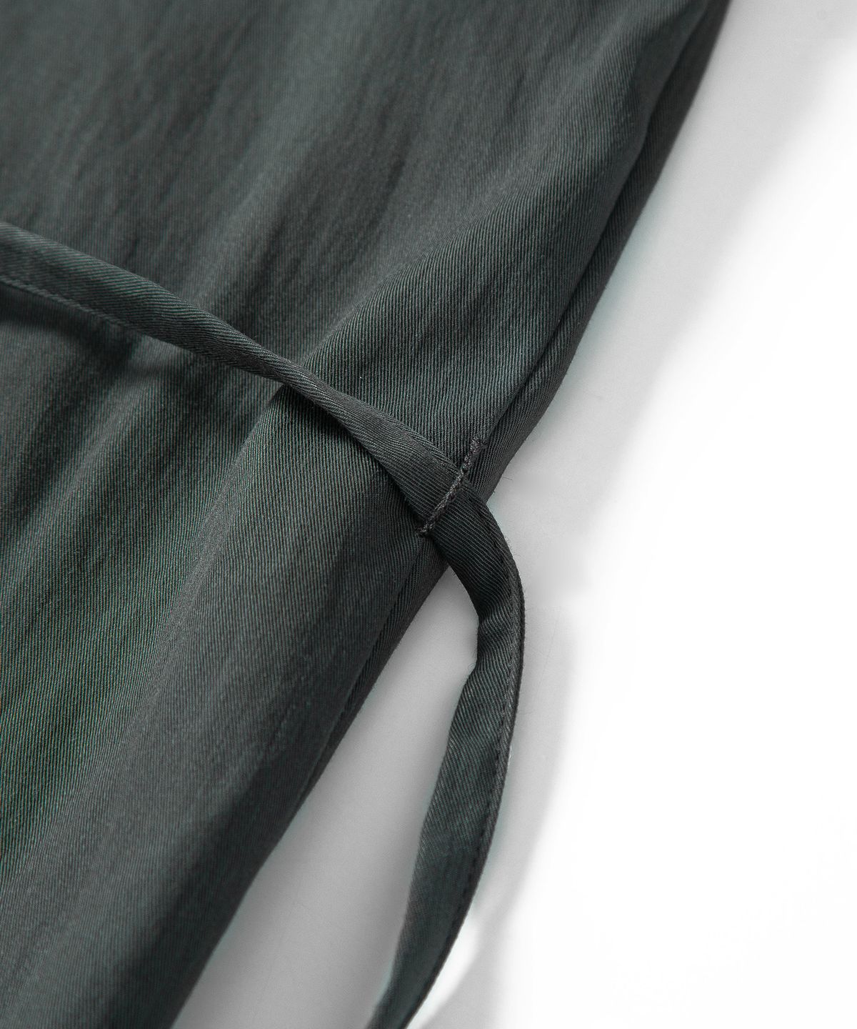 루시르주(LUCIR ZU) Cowl Neck Button Blouse (Charcoal)