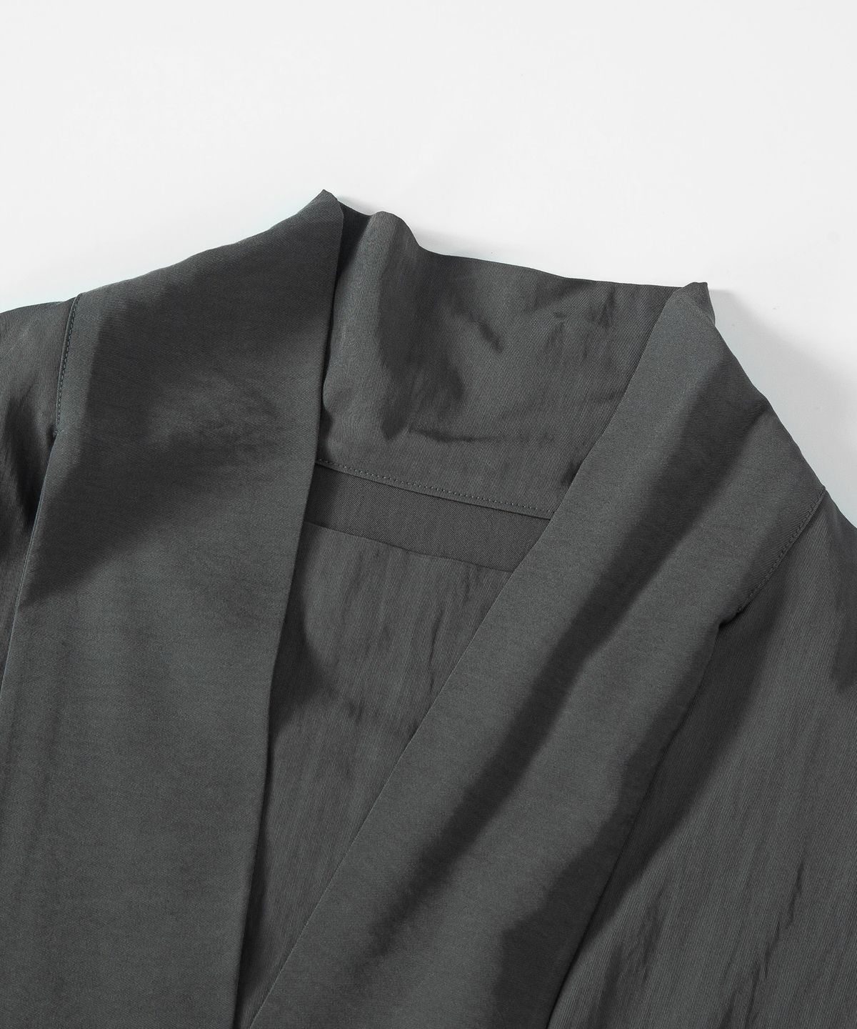 루시르주(LUCIR ZU) Scarf Cowl Neck Blouse (Charcoal)
