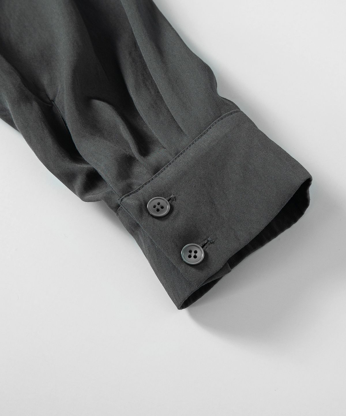 루시르주(LUCIR ZU) Scarf Cowl Neck Blouse (Charcoal)