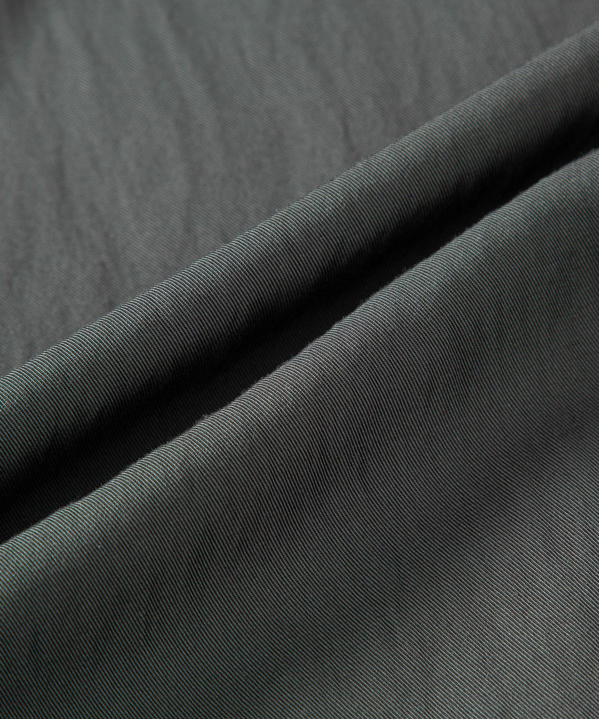 루시르주(LUCIR ZU) Scarf Cowl Neck Blouse (Charcoal)