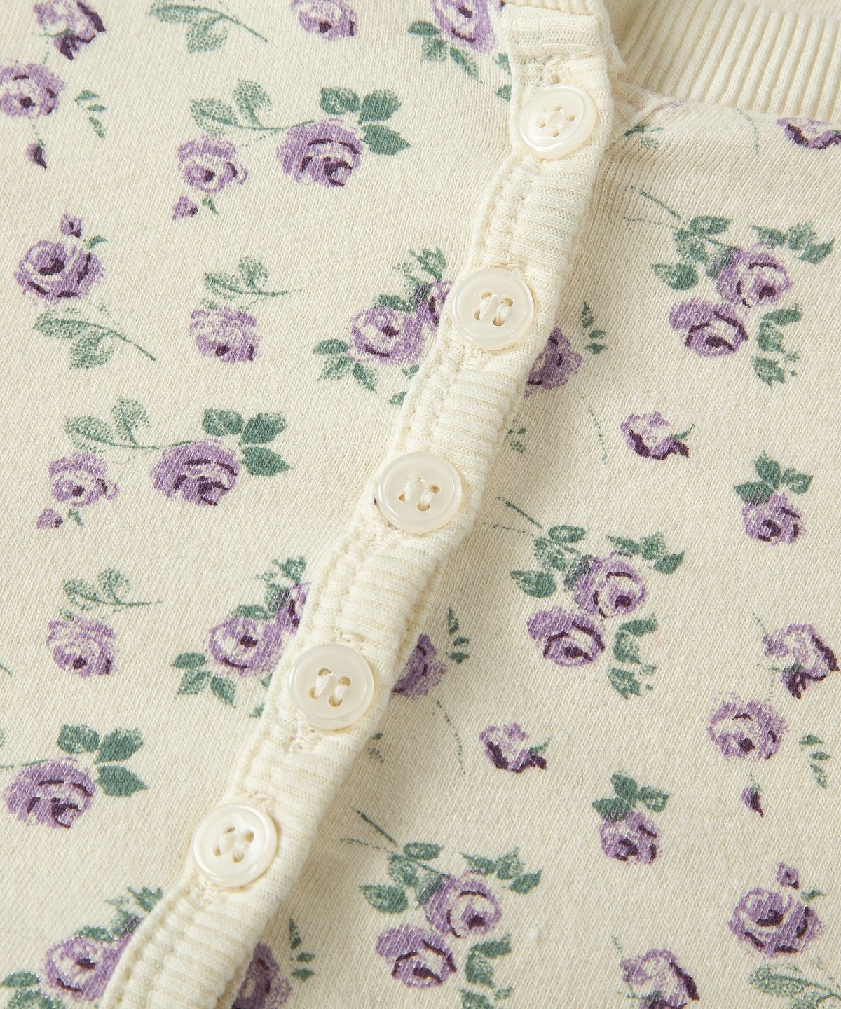 루시르주(LUCIR ZU) Tiny Floral Henley Top (Cream)