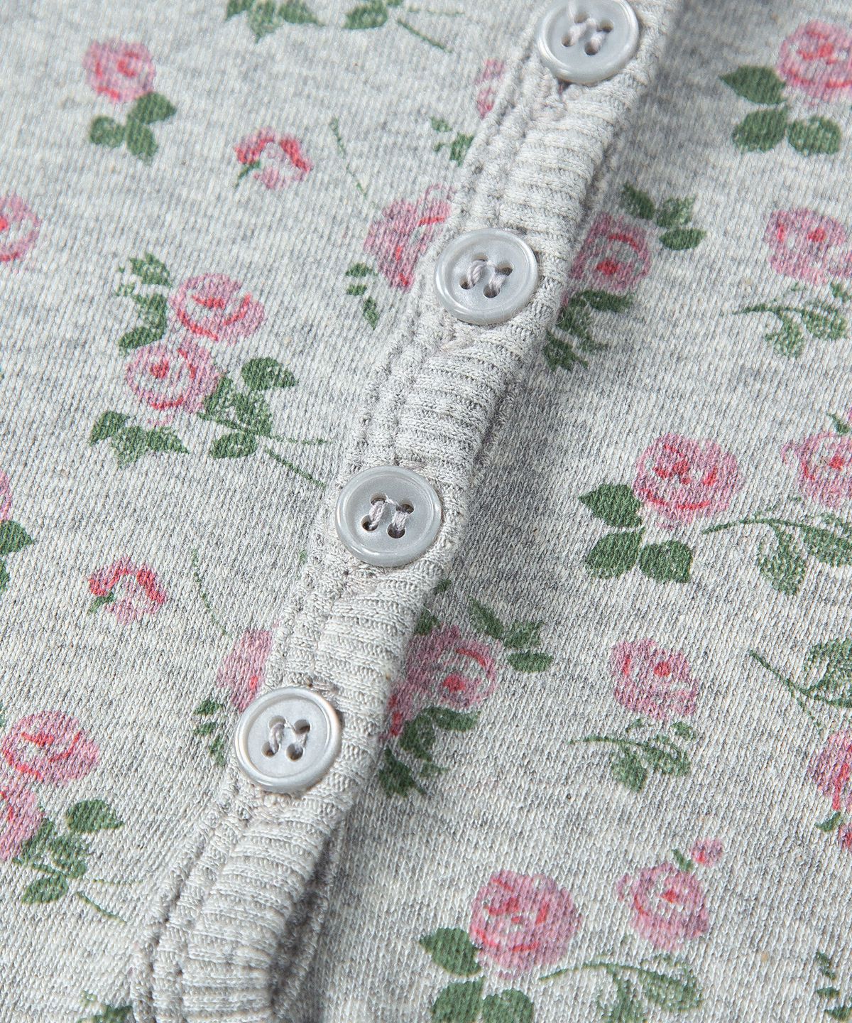 루시르주(LUCIR ZU) Tiny Floral Henley Top (Melange)