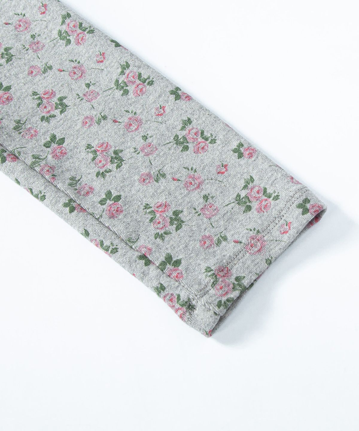 루시르주(LUCIR ZU) Tiny Floral Henley Top (Melange)