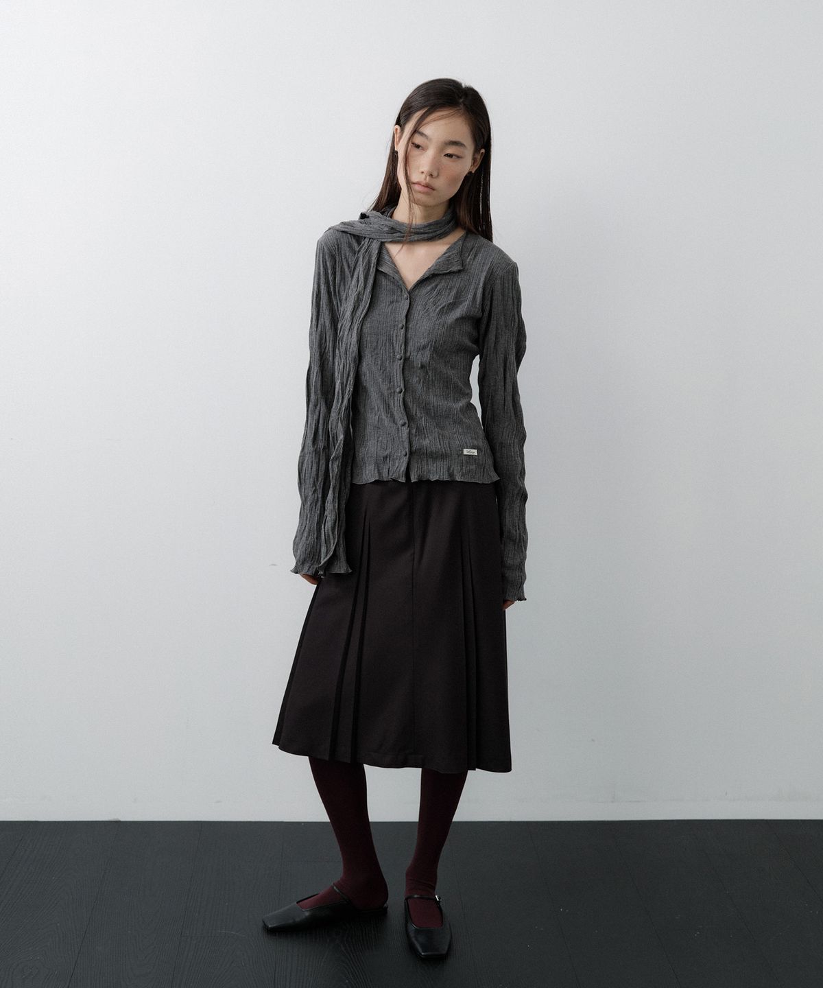 루시르주(LUCIR ZU) Pleated Cardigan Scarf Set (Charcoal)