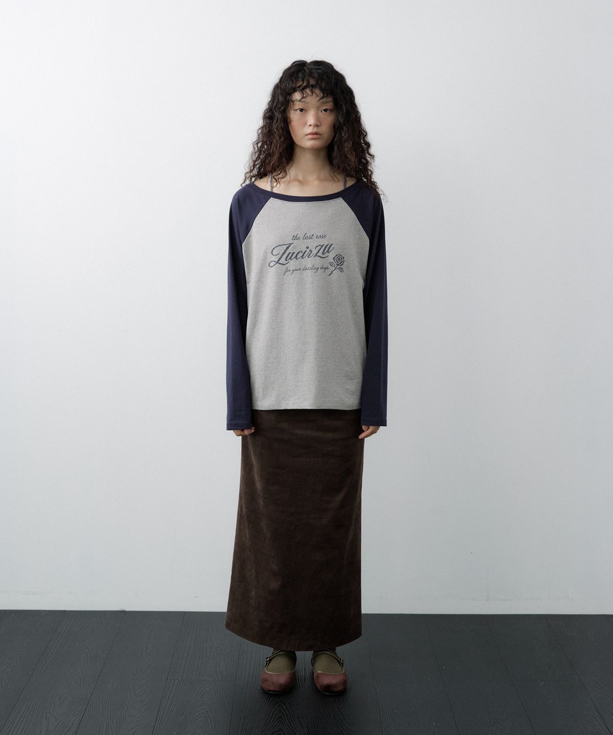 루시르주(LUCIR ZU) 20s Cotton Rose Raglan Tee (Indigo)