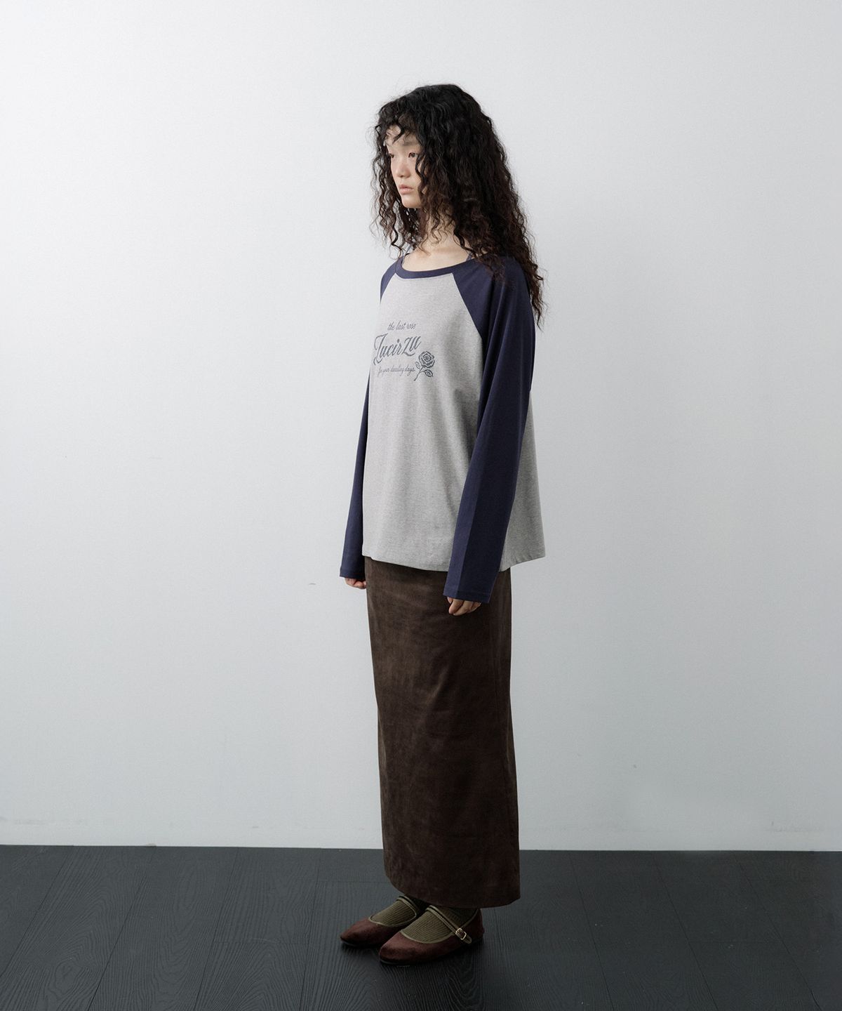 루시르주(LUCIR ZU) 20s Cotton Rose Raglan Tee (Indigo)