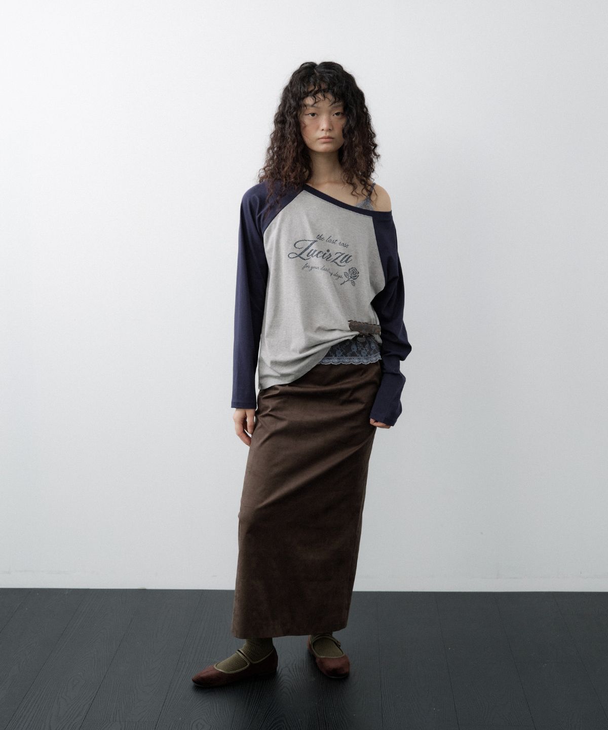 루시르주(LUCIR ZU) 20s Cotton Rose Raglan Tee (Indigo)