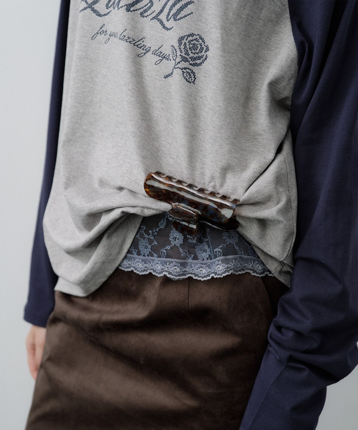 루시르주(LUCIR ZU) 20s Cotton Rose Raglan Tee (Indigo)