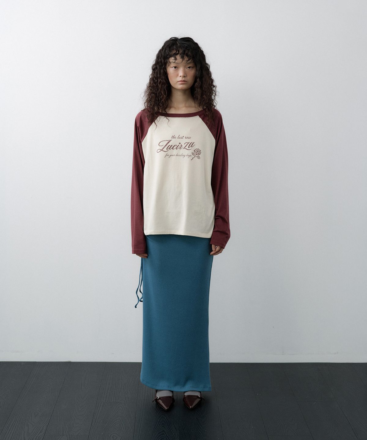 루시르주(LUCIR ZU) 20s Cotton Rose Raglan Tee (Burgundy)