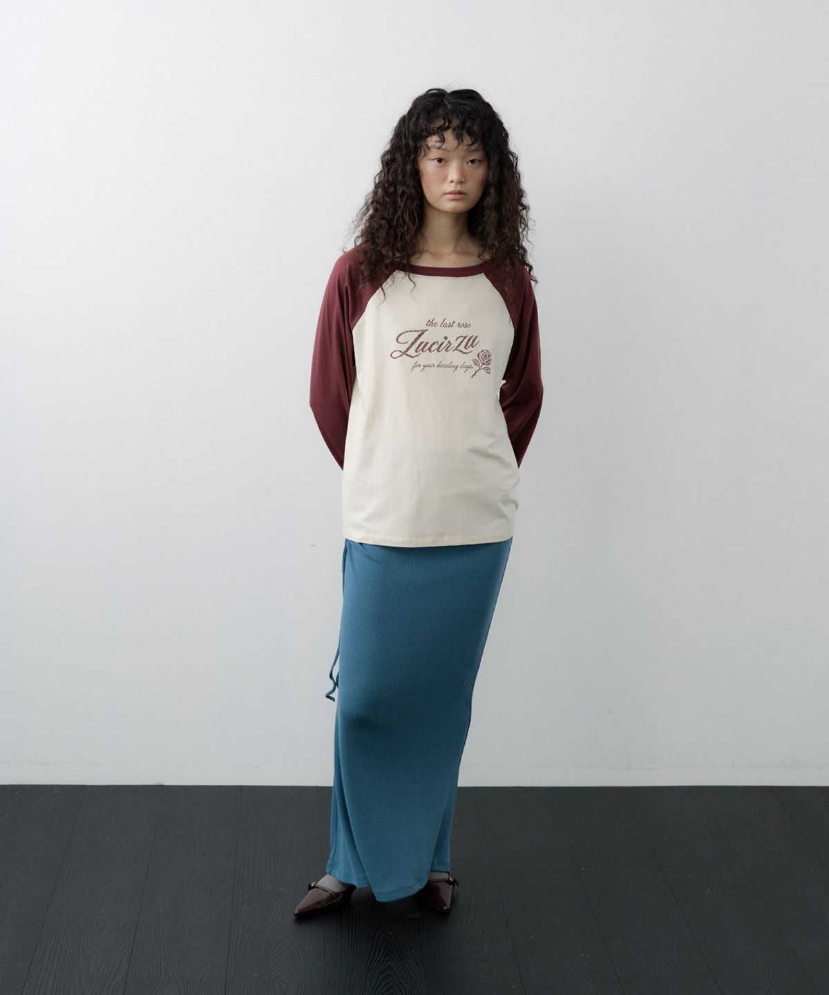 루시르주(LUCIR ZU) 20s Cotton Rose Raglan Tee (Burgundy)