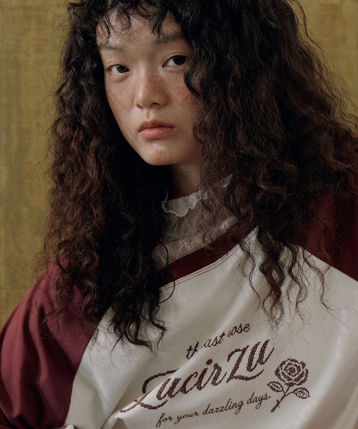 루시르주(LUCIR ZU) 20s Cotton Rose Raglan Tee (Burgundy)