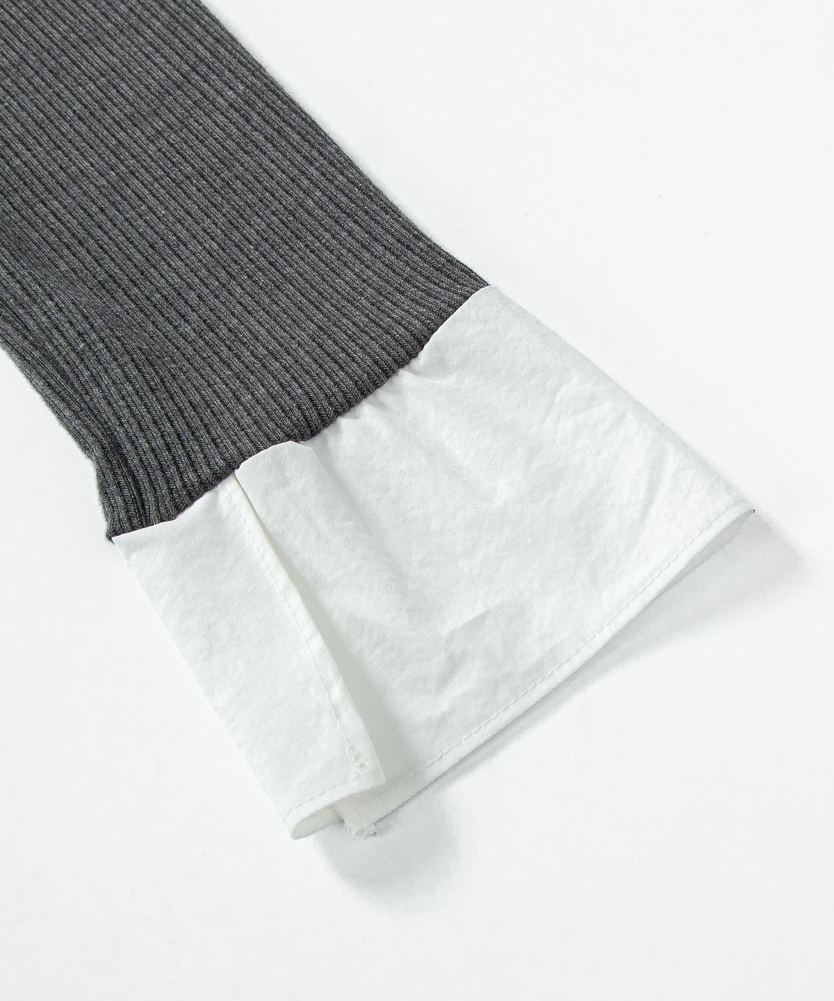 루시르주(LUCIR ZU) V-Neck Shirt Layered Top (Charcoal)