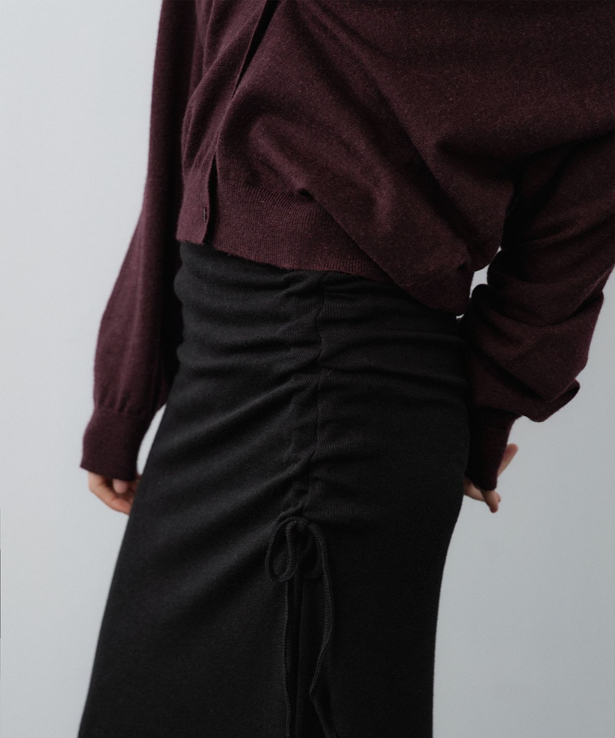 루시르주(LUCIR ZU) Side-Shirred Maxi Skirt (Black)