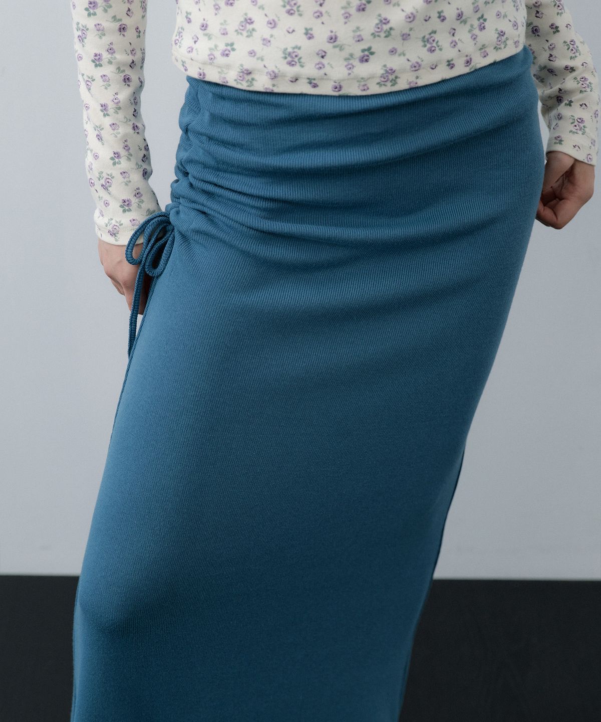 루시르주(LUCIR ZU) Side-Shirred Maxi Skirt (Teal Green)