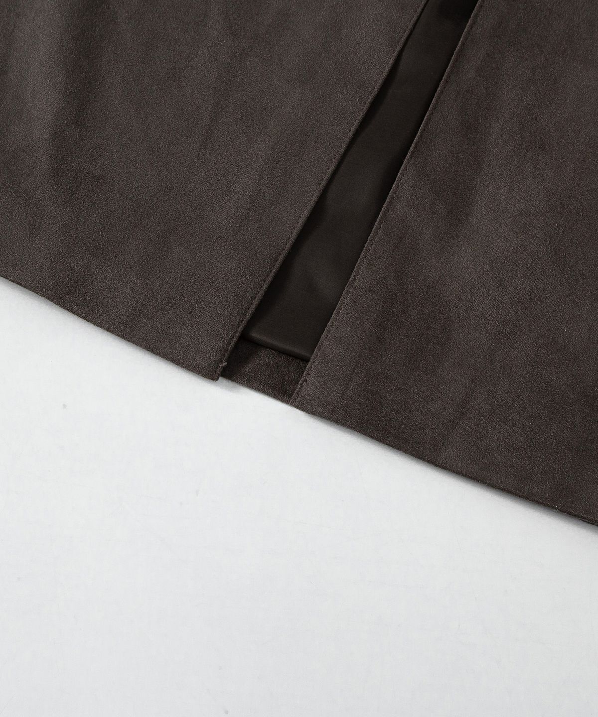 루시르주(LUCIR ZU) Low-Rise Suede Maxi Skirt (Dark Brown)
