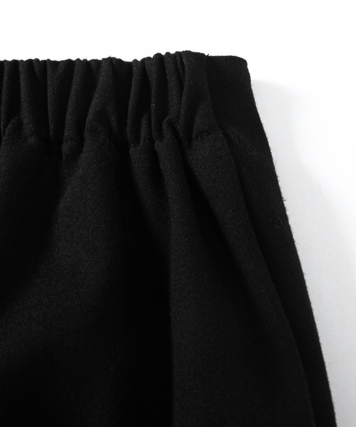 루시르주(LUCIR ZU) Wool Mini Pants (Black)