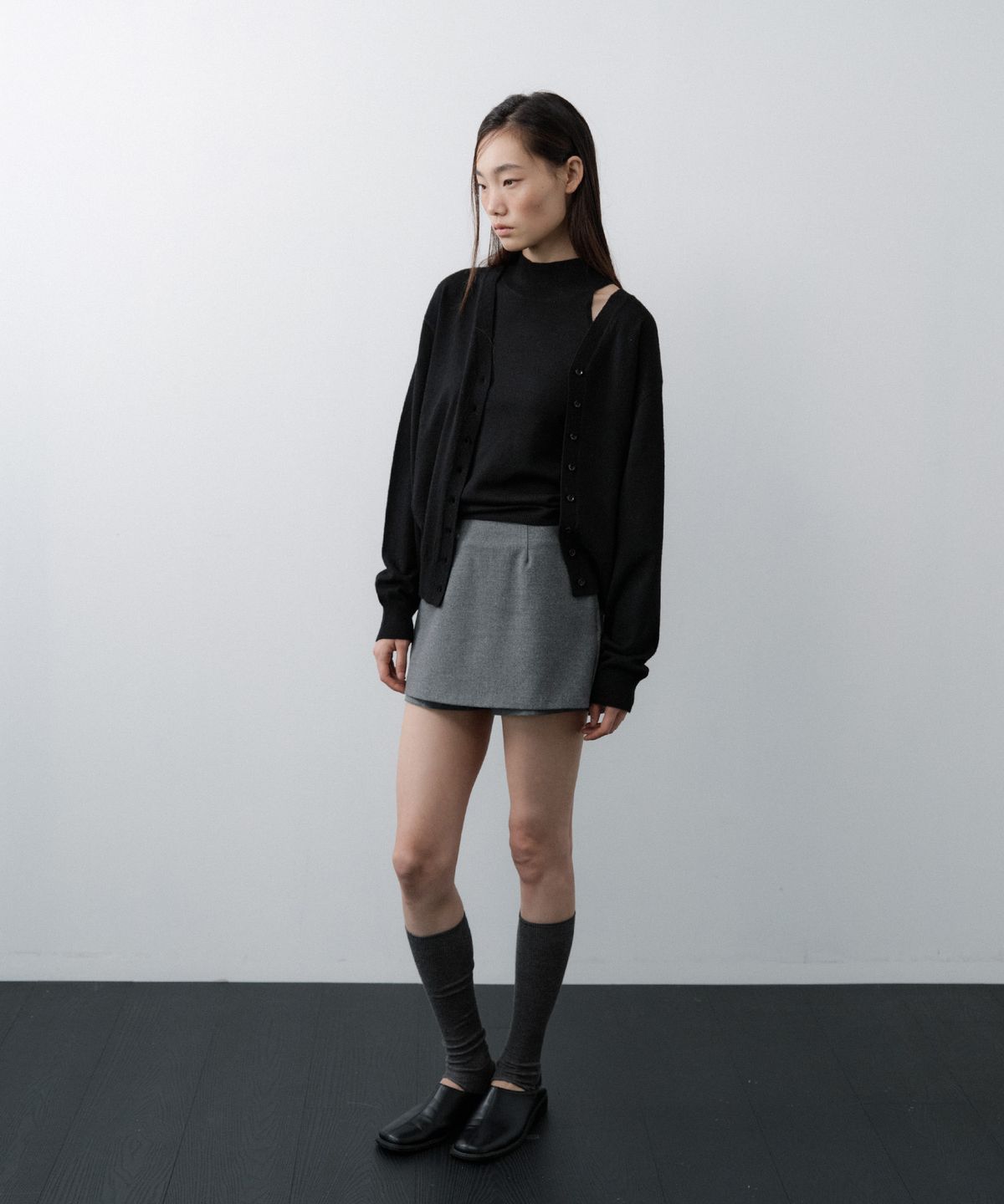 루시르주(LUCIR ZU) Wool Mini Pants (Charcoal)