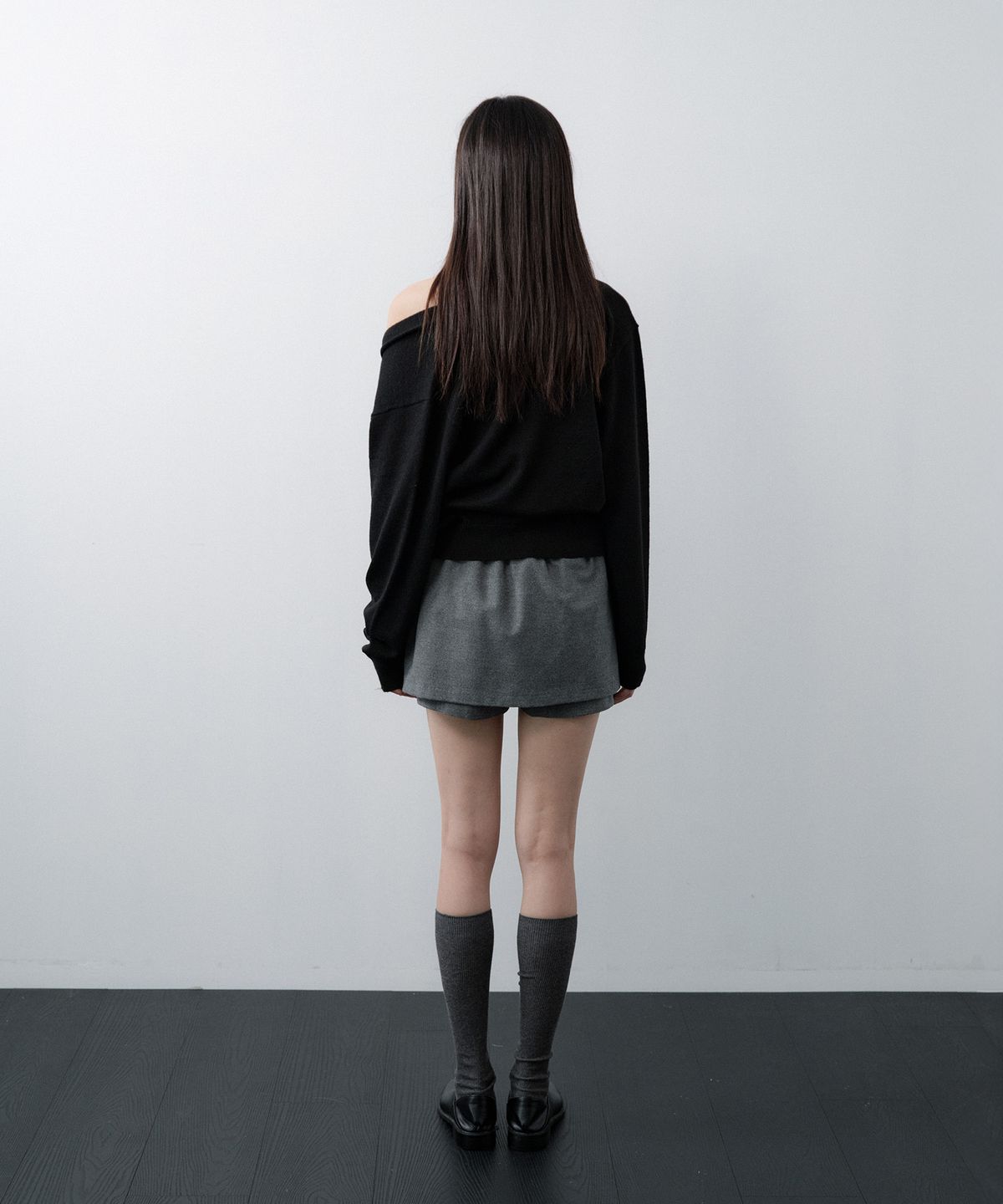 루시르주(LUCIR ZU) Wool Mini Pants (Charcoal)