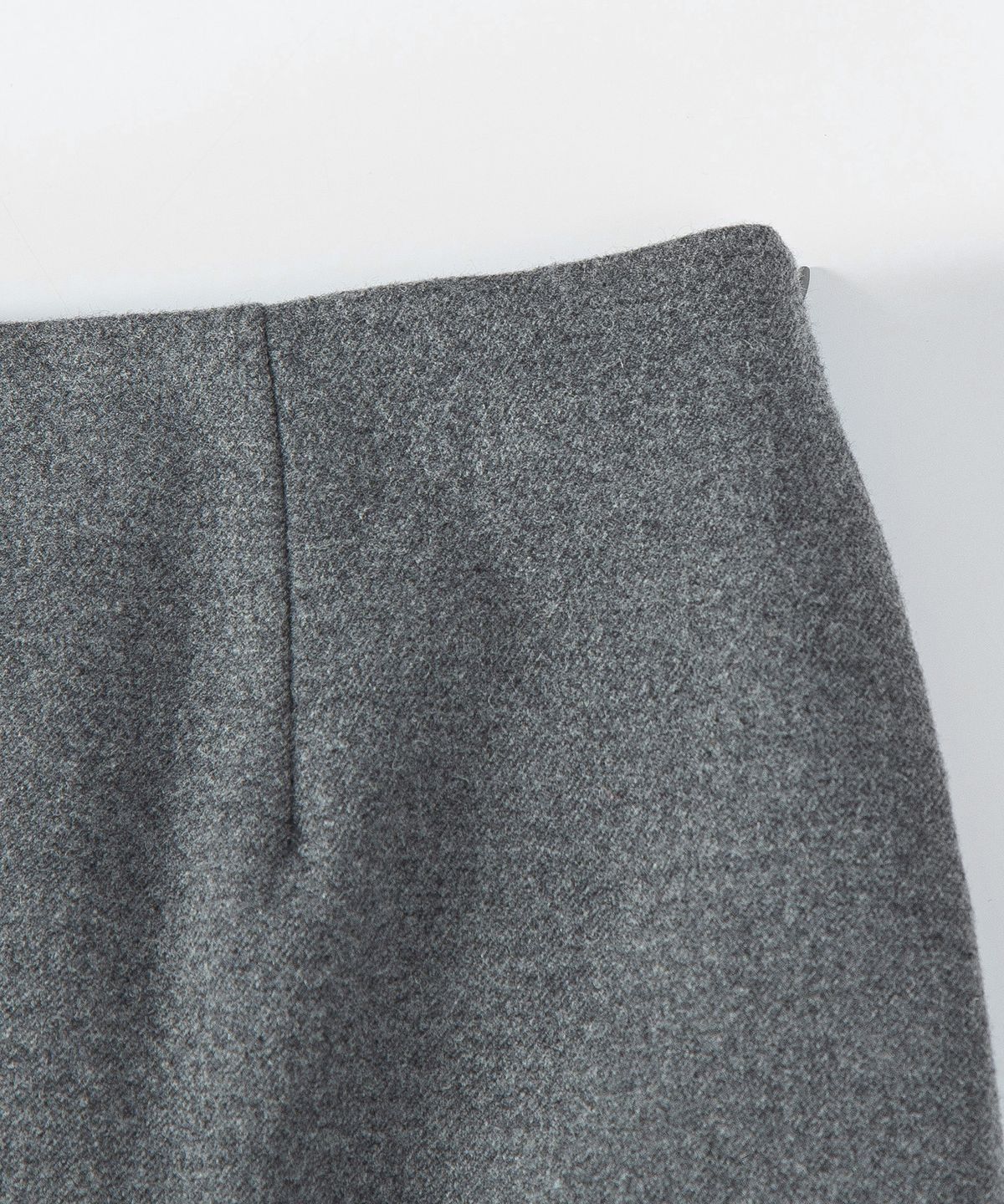 루시르주(LUCIR ZU) Wool Mini Pants (Charcoal)