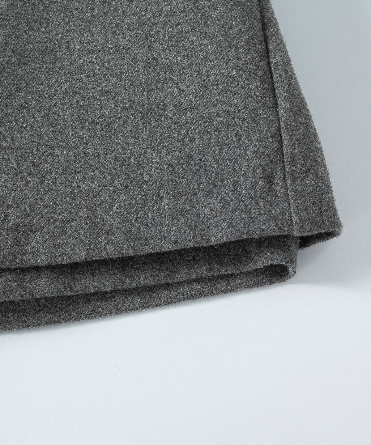 루시르주(LUCIR ZU) Wool Mini Pants (Charcoal)