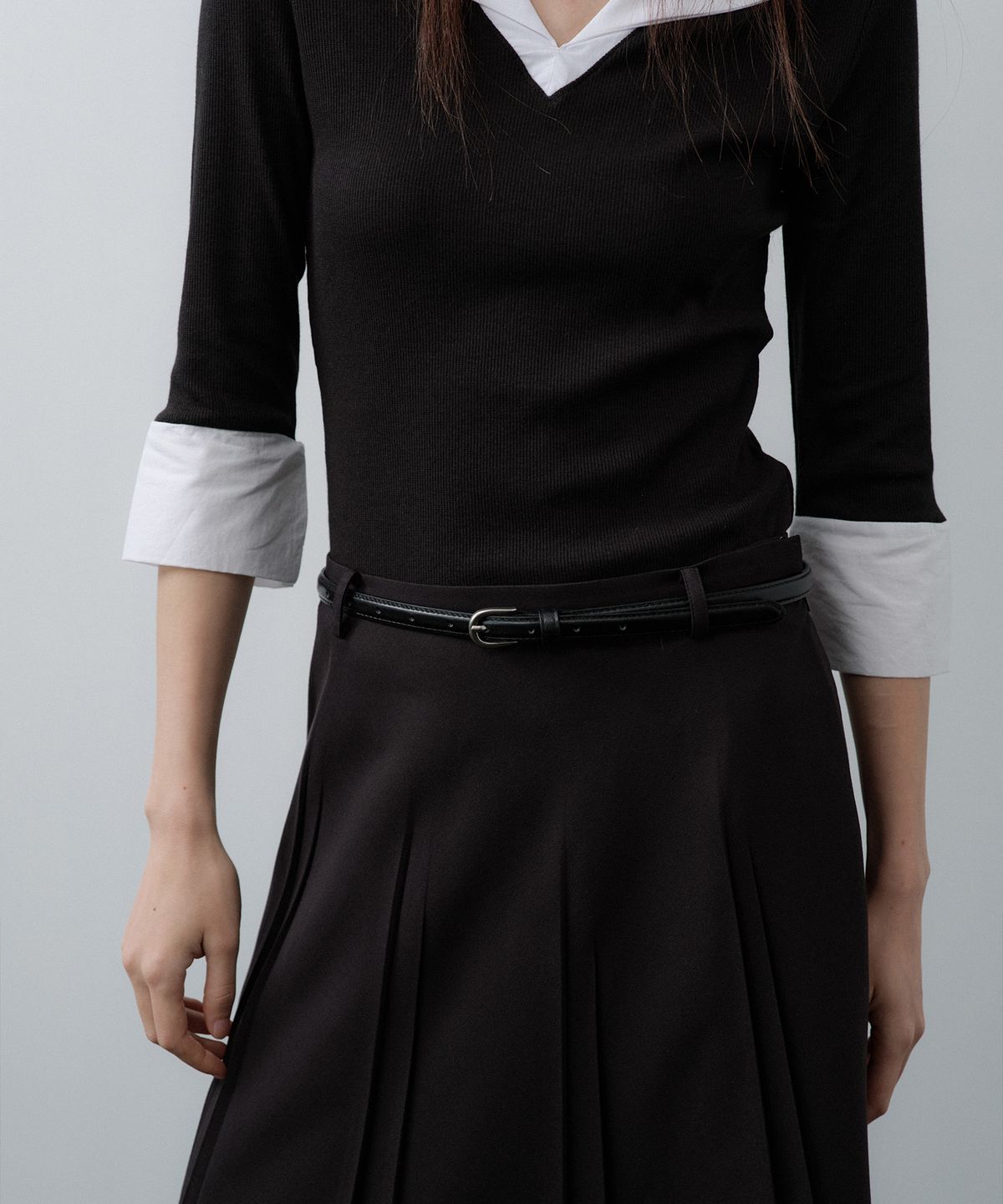 루시르주(LUCIR ZU) Fan Pleated Midi Skirt (Black)