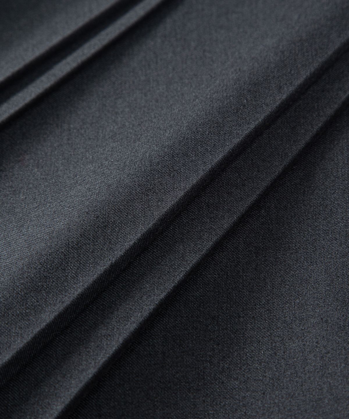 루시르주(LUCIR ZU) Fan Pleated Midi Skirt (Charcoal)