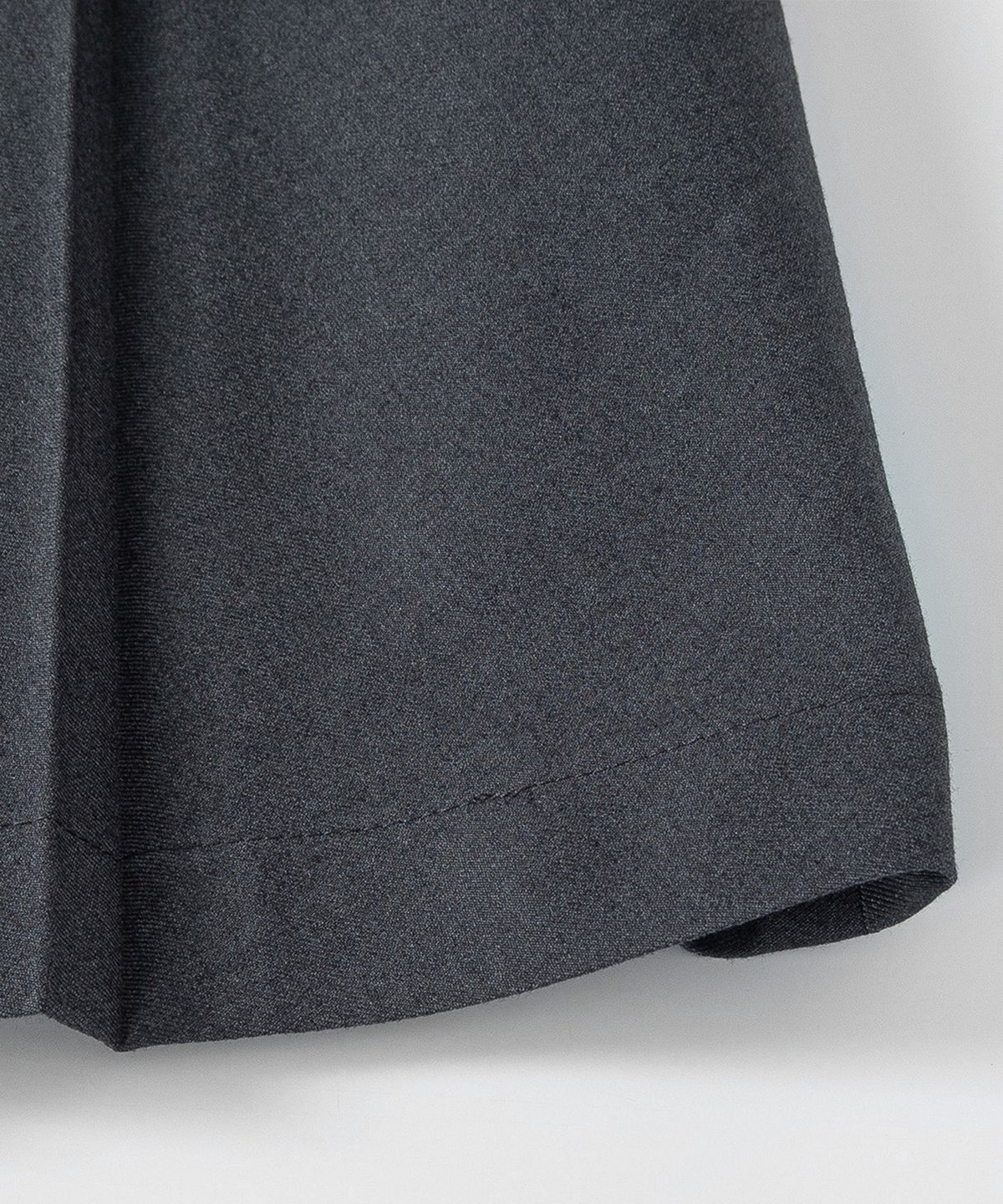 루시르주(LUCIR ZU) Fan Pleated Midi Skirt (Charcoal)