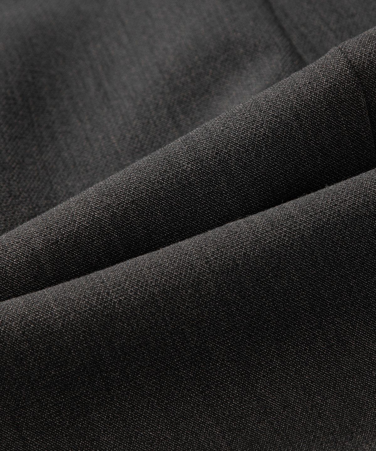 루시르주(LUCIR ZU) Ribbon-Tie Boat Neck Dress (Charcoal)