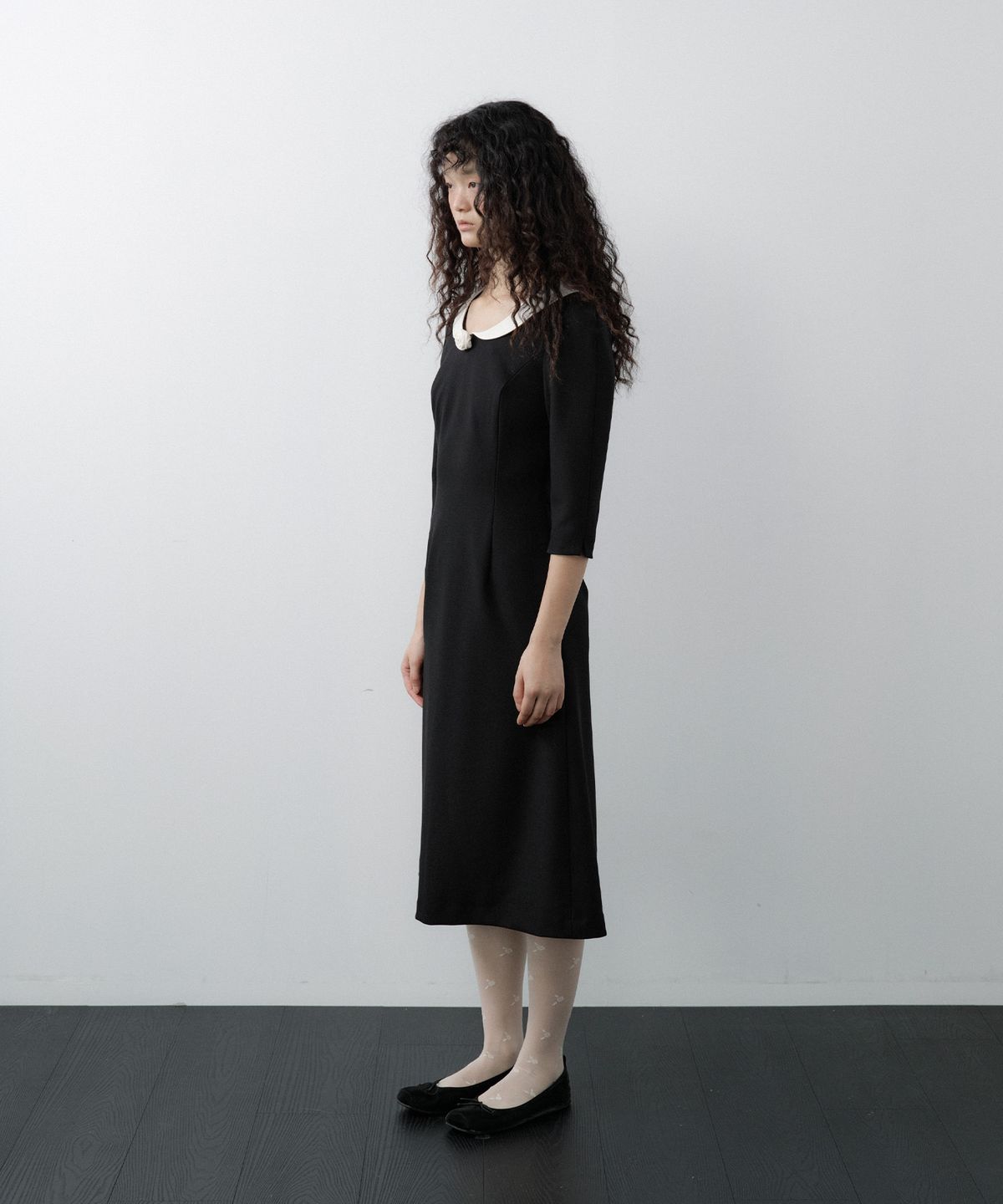 루시르주(LUCIR ZU) Rosalie U-Neck Dress & Corsage Set (Black)