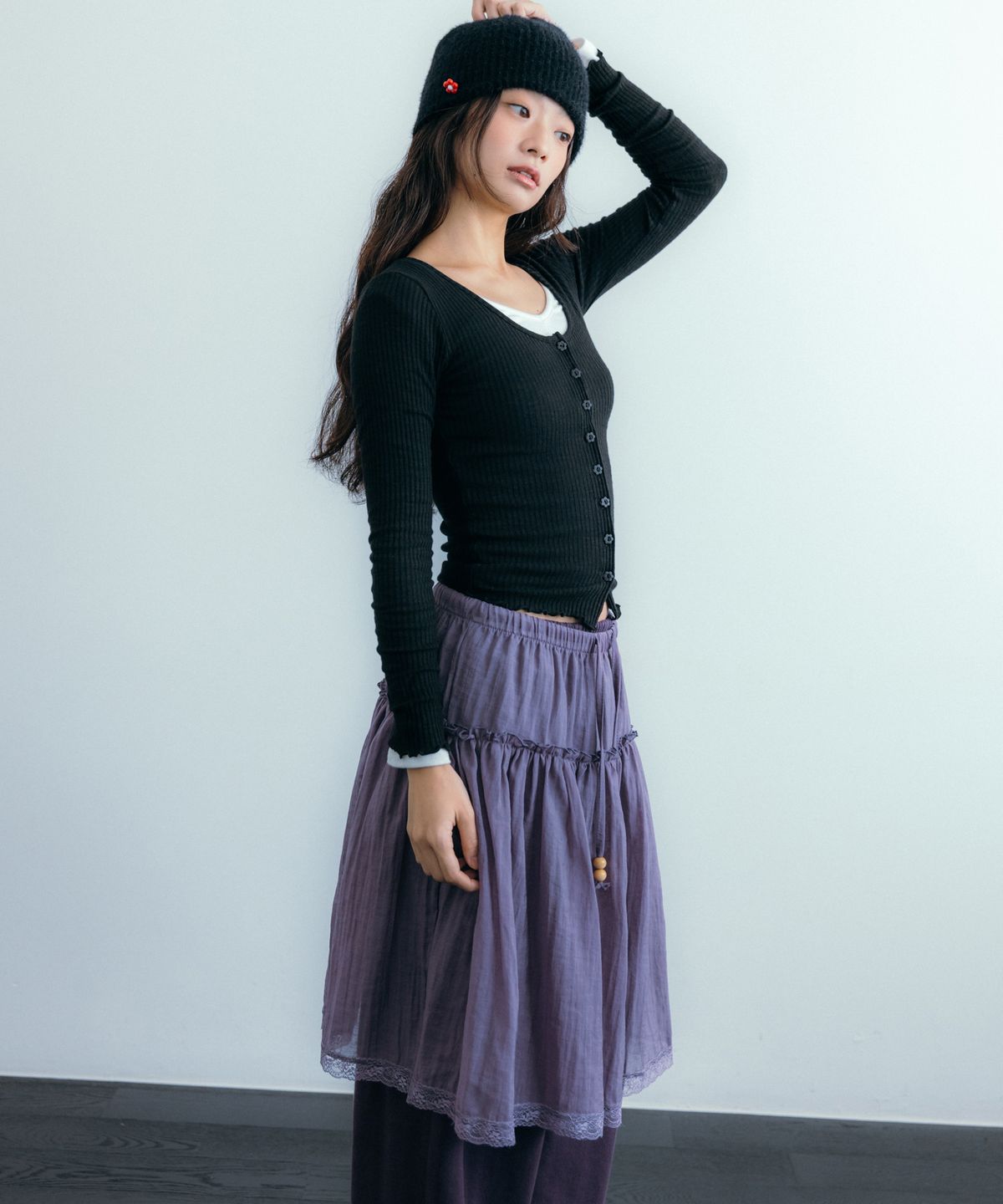이요우아(IYOWUAH) Flower Button Cardigan, Black