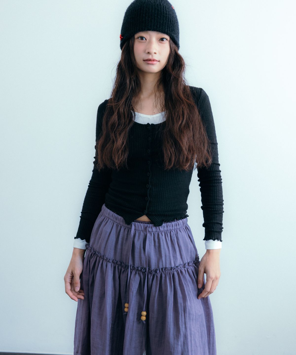 이요우아(IYOWUAH) Flower Button Cardigan, Black