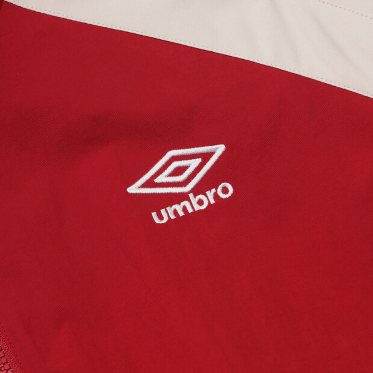 엄브로(UMBRO) 팝러쉬 스탠넥 바람막이 자켓 레드 UR324CJK96