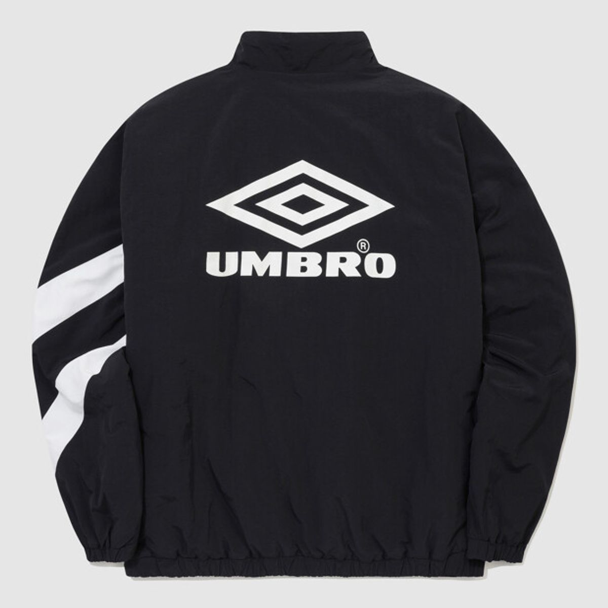 엄브로(UMBRO) HBL OG 리버시블 경량 패딩 자켓 블랙 UR324CPJ95