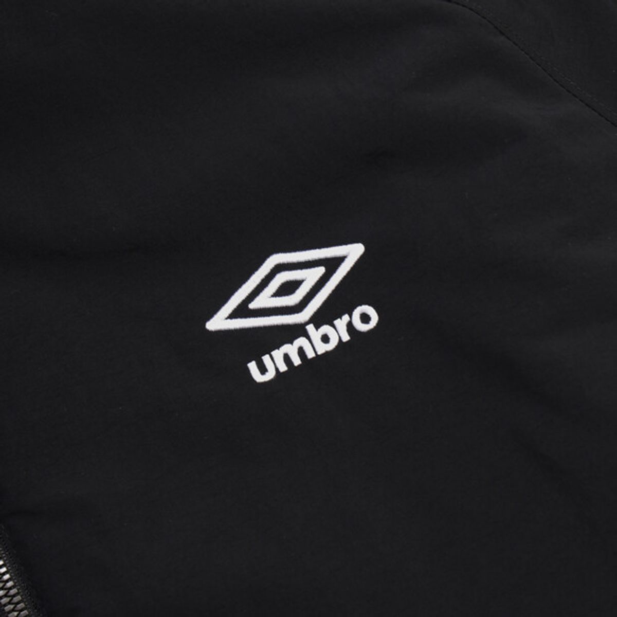 엄브로(UMBRO) 클래식 패딩 봄버 자켓 블랙 UR321CPJ99