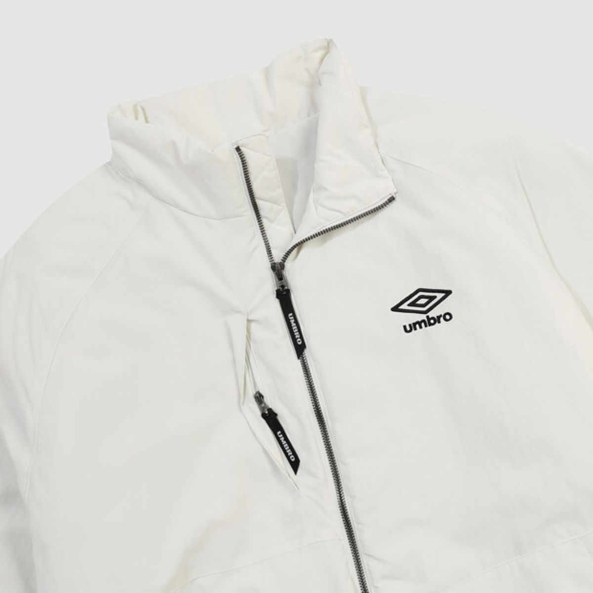 엄브로(UMBRO) 클래식 패딩 봄버 자켓 아이보리 UR321CPJ99