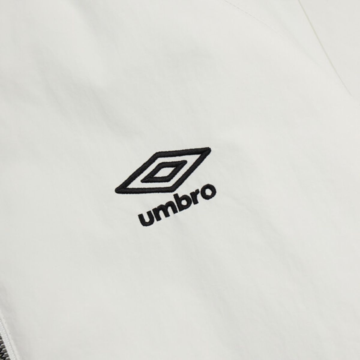 엄브로(UMBRO) 클래식 패딩 봄버 자켓 아이보리 UR321CPJ99