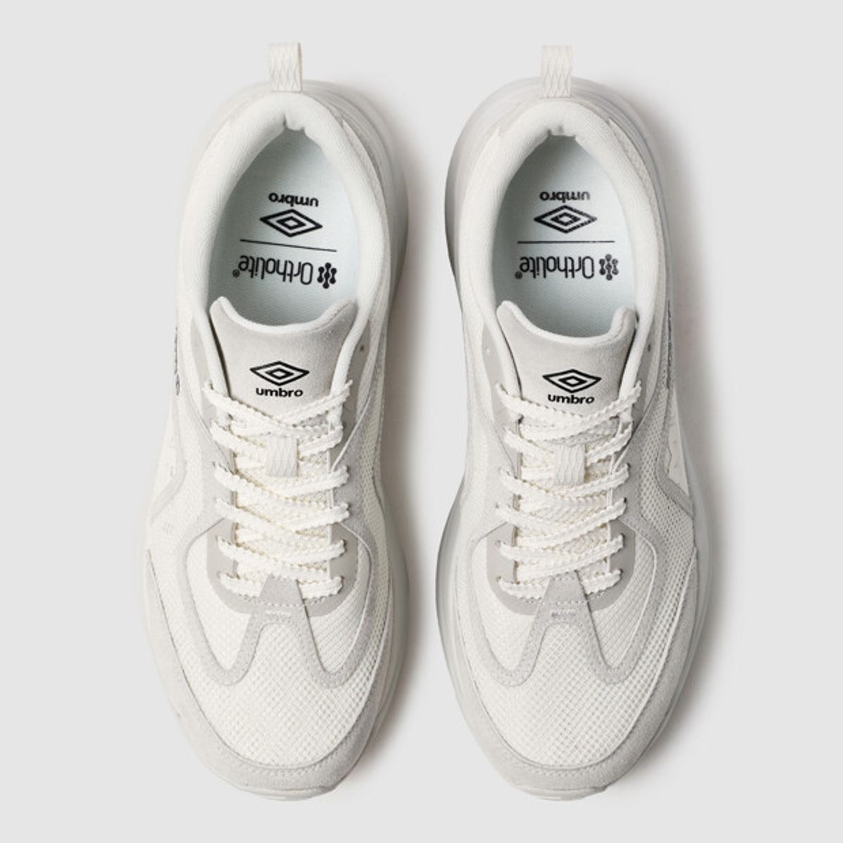 엄브로(UMBRO) RECORDRIVEN V2 (레코드리븐 V2) 화이트 UR323RPR82