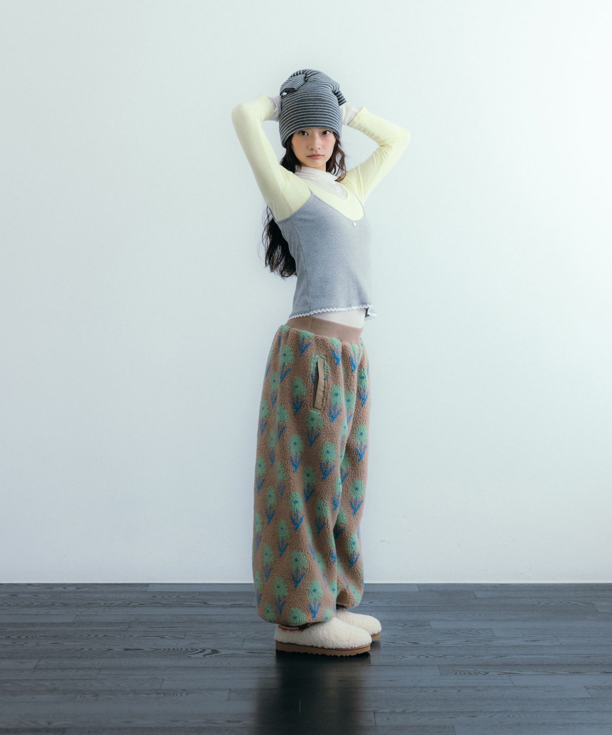 이요우아(IYOWUAH) Flower Point Sleeveless, Melange Grey