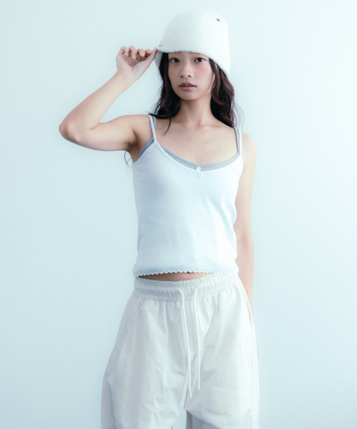 이요우아(IYOWUAH) Flower Point Sleeveless, White