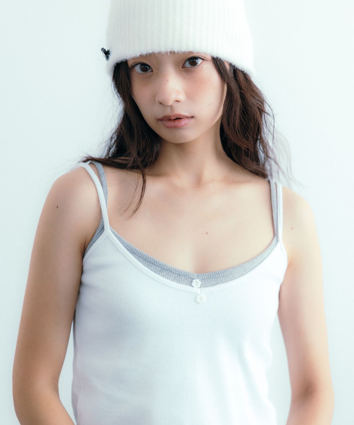 이요우아(IYOWUAH) Flower Point Sleeveless, White
