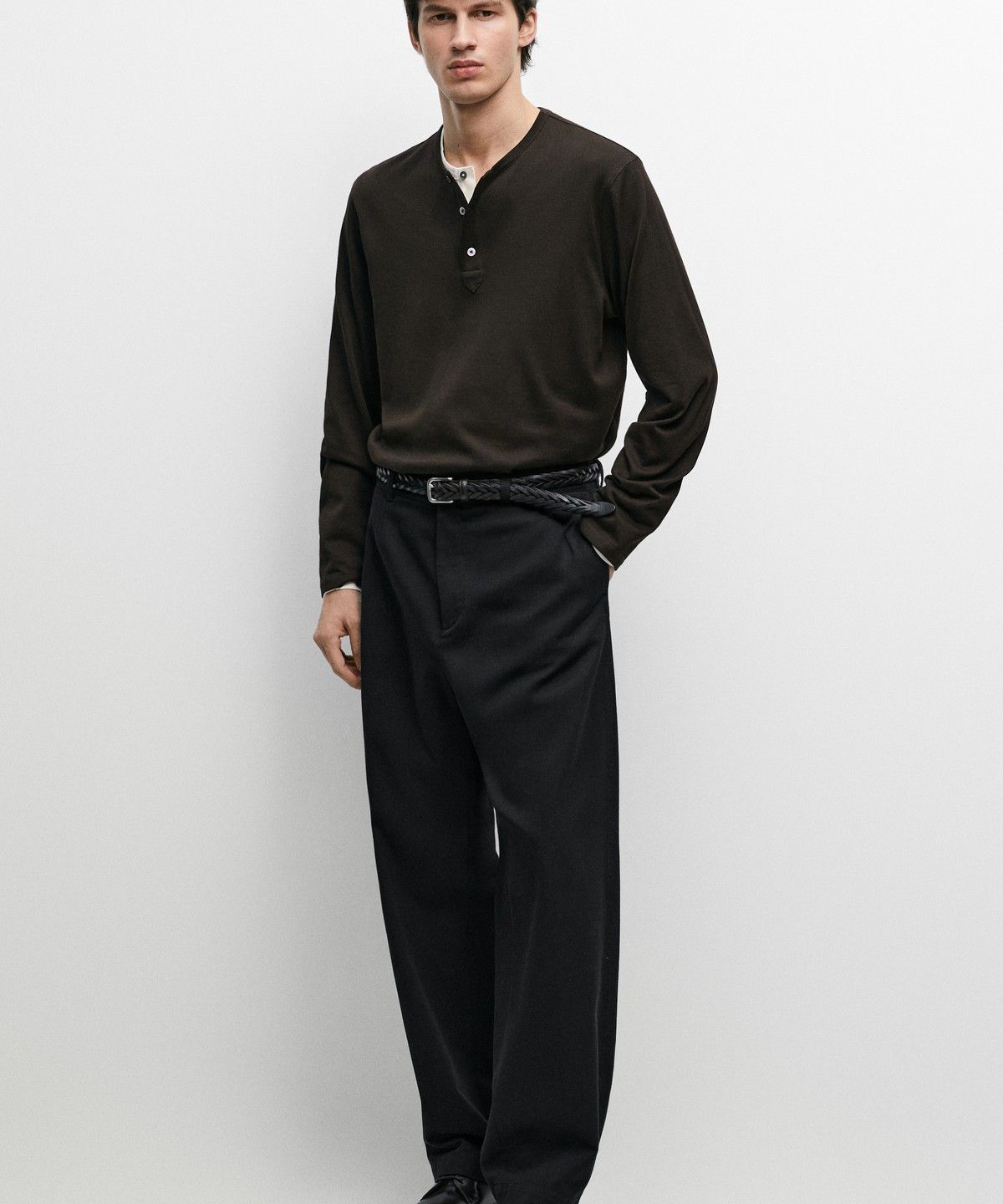 마시모두띠(MASSIMO DUTTI) 100% 코튼 헨리넥 긴소매 티셔츠