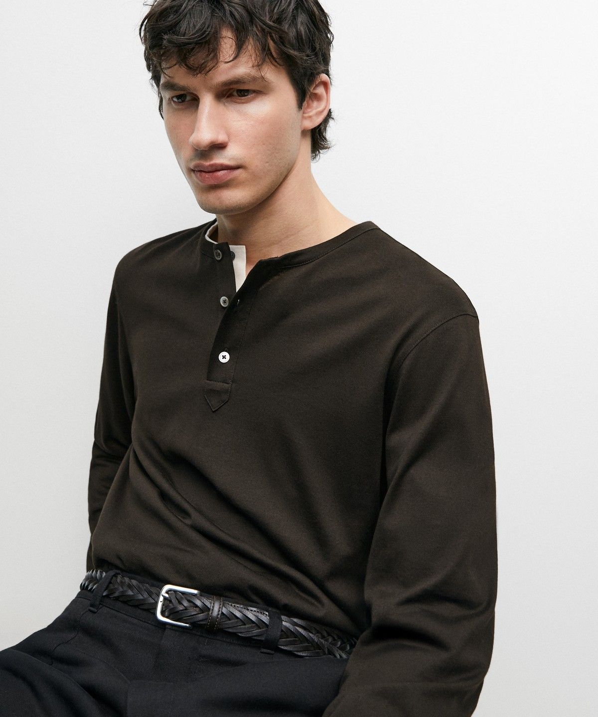 마시모두띠(MASSIMO DUTTI) 100% 코튼 헨리넥 긴소매 티셔츠
