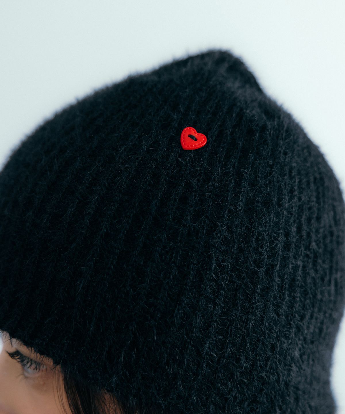 이요우아(IYOWUAH) Heart flower Button beanie, Black