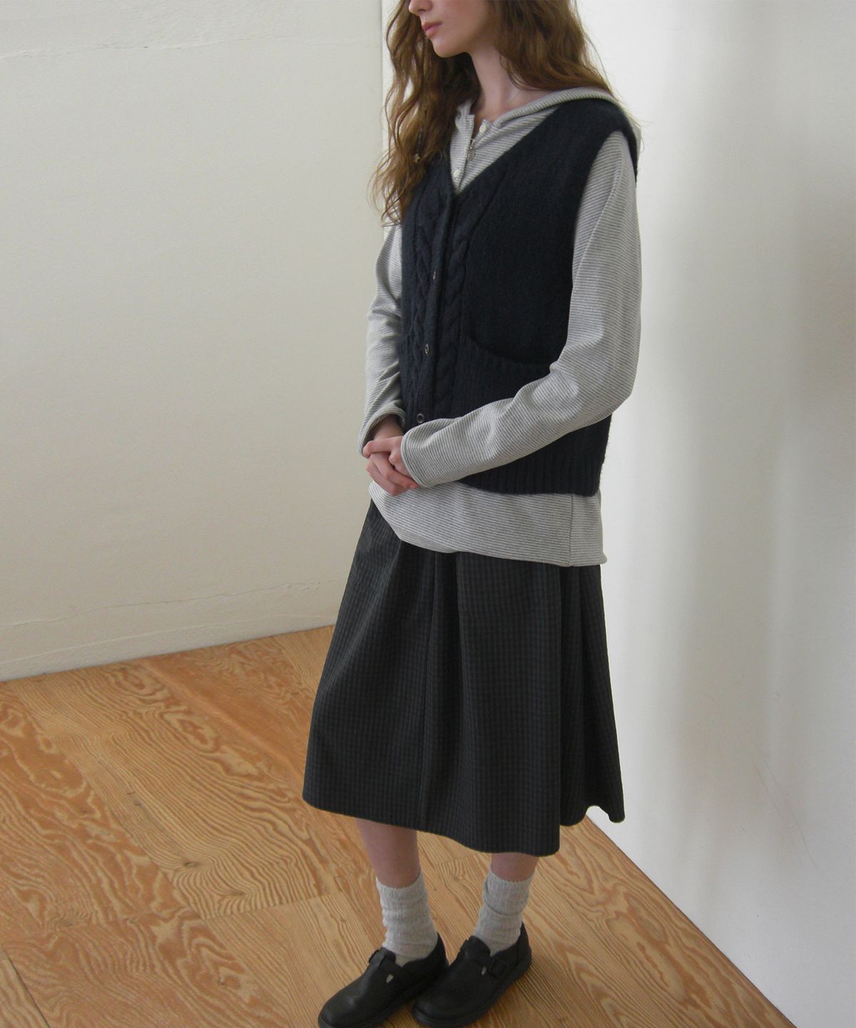 더미튼(THEMITTEN) Grass midi skirt (navy check)